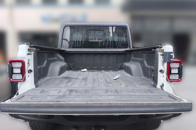 Used Jeep Gladiator 2022 3.6L Pioneer Edition Trunk
