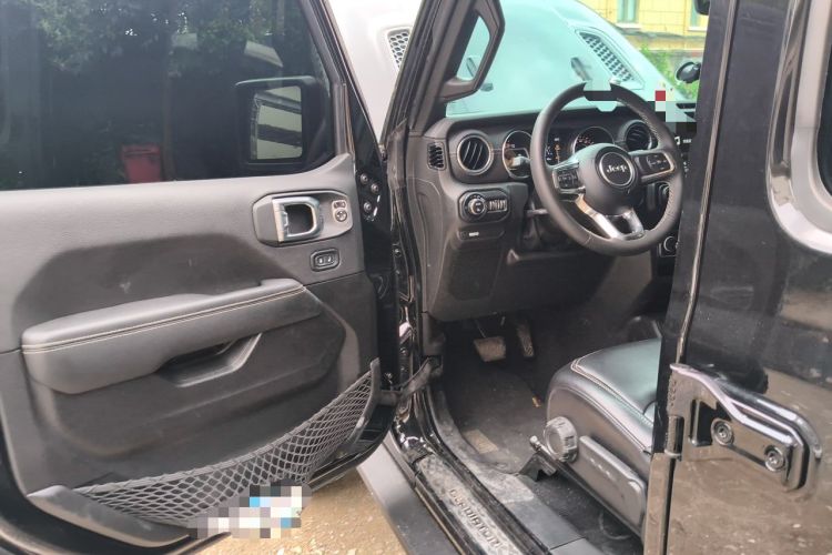 Used Jeep Gladiator 2023 3.6L Overland Driver Seat