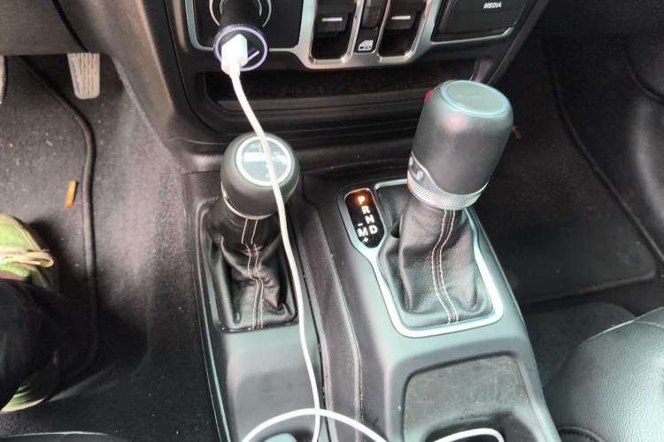 Used Jeep Gladiator 2023 3.6L Overland Gear Lever