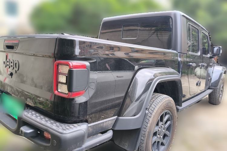Used Jeep Gladiator 2023 3.6L Overland Rear Right 45 Deg