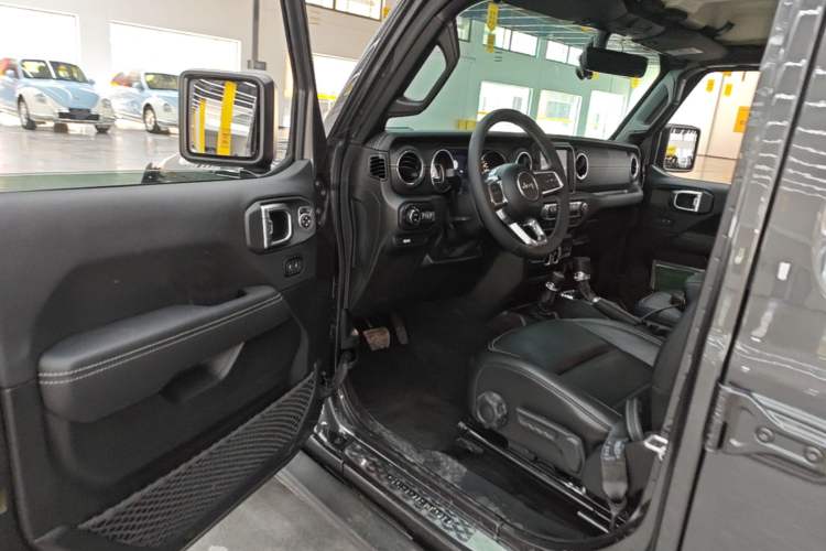 Used Jeep Gladiator 2023 3.6L Overland Driver Seat