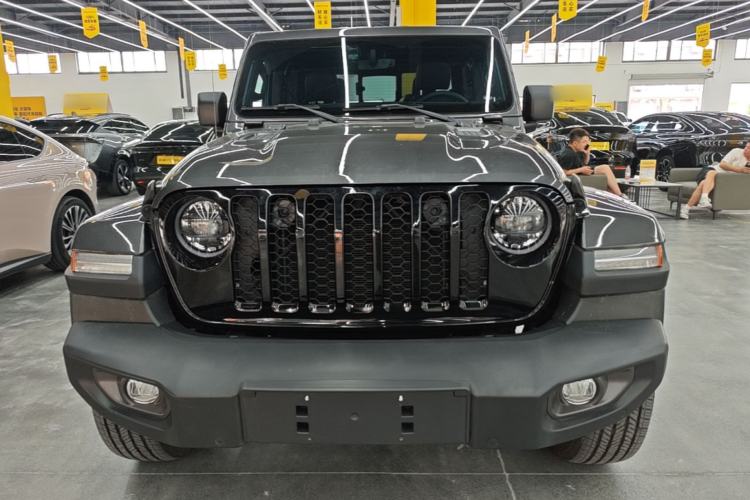 Used Jeep Gladiator 2023 3.6L Overland Front