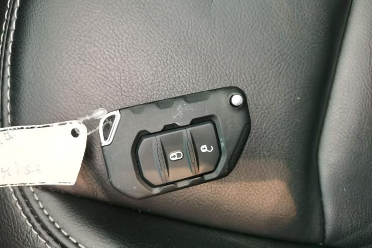 Used Jeep Gladiator 2023 3.6L Overland Interior 1