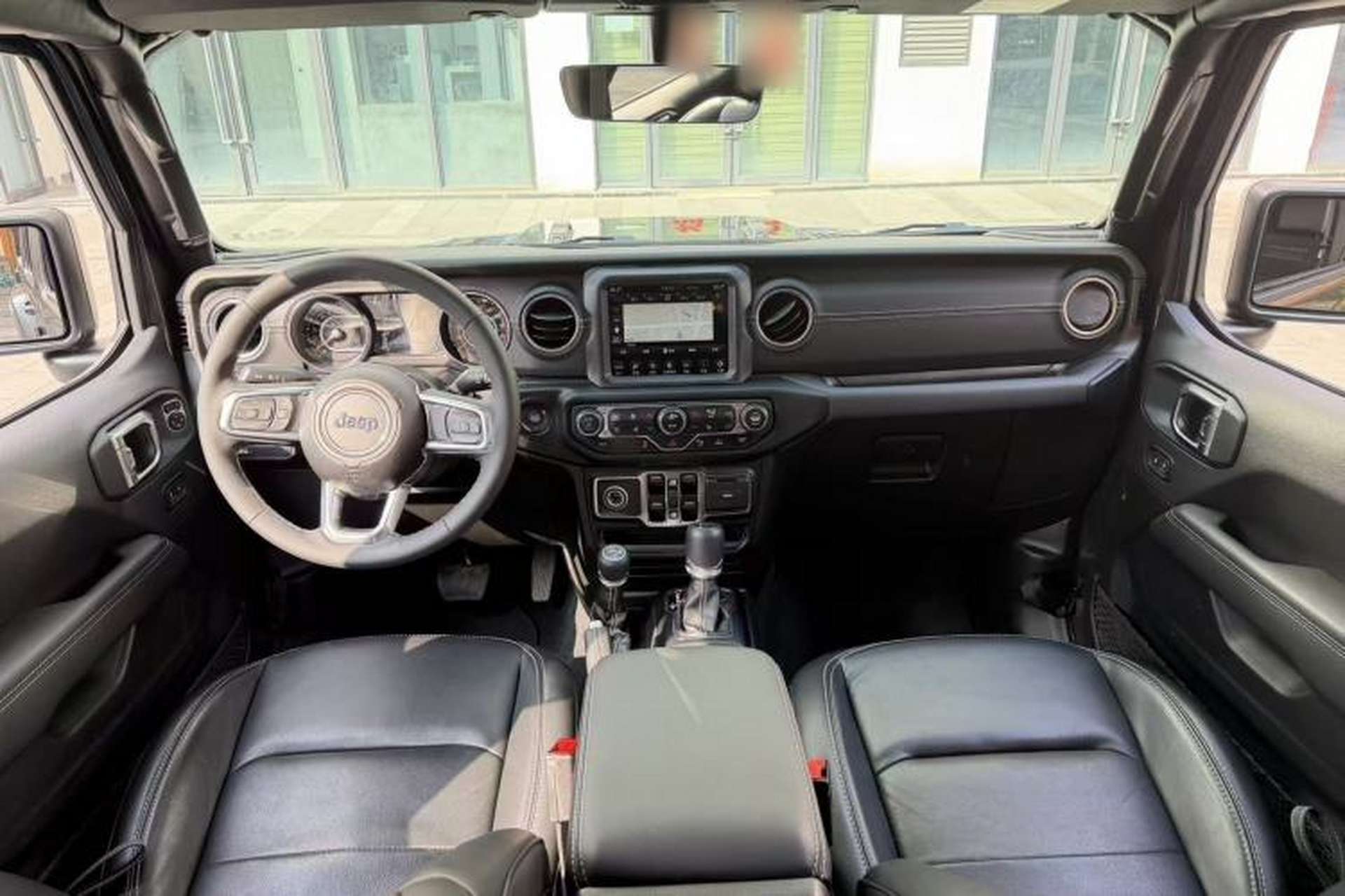 Used Jeep Gladiator 2023 3.6L Overland Interior 2
