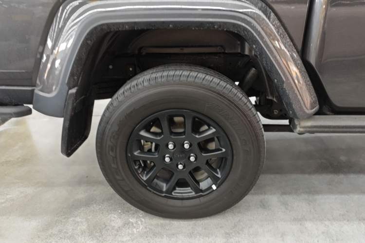 Used Jeep Gladiator 2023 3.6L Overland Right Rear Wheel Hub