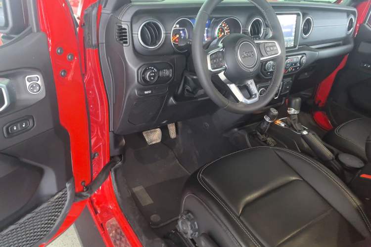 Used Jeep Gladiator 2023 3.6L Overland Driver Seat