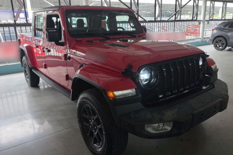 Used Jeep Gladiator 2023 3.6L Overland Front Right 45 Deg