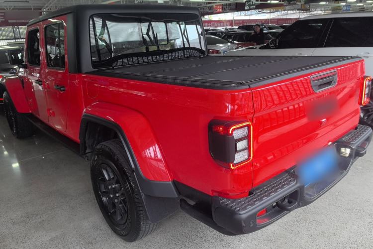 Used Jeep Gladiator 2023 3.6L Overland Rear Left 45 Deg