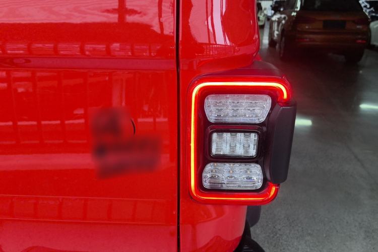 Used Jeep Gladiator 2023 3.6L Overland Right Rear Taillight