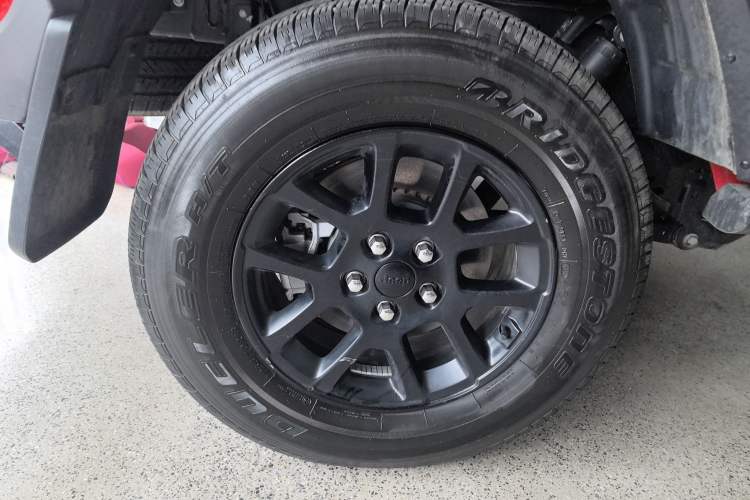 Used Jeep Gladiator 2023 3.6L Overland Right Rear Wheel Hub