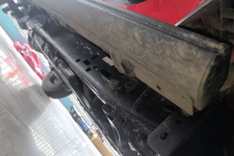 Used Jeep Gladiator 2023 3.6L Overland Right Side Sill