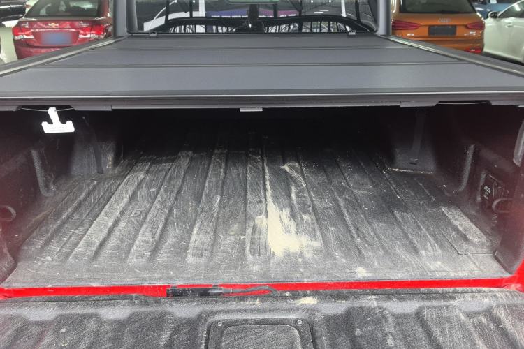 Used Jeep Gladiator 2023 3.6L Overland Trunk