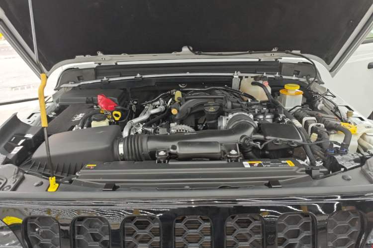 Used Jeep Gladiator 2023 3.6L Overland Engine Bay