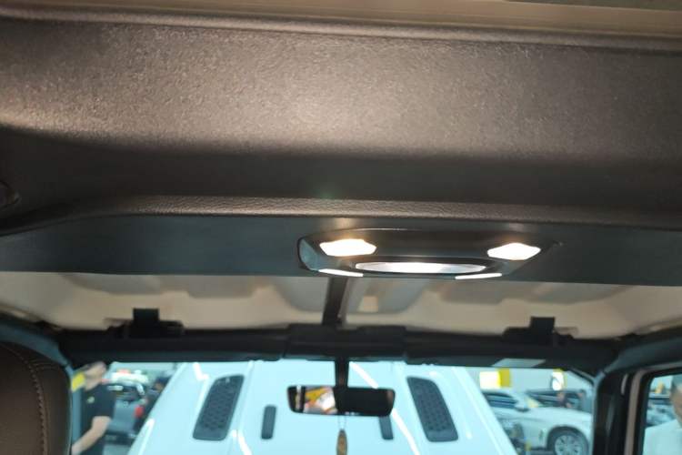 Used Jeep Gladiator 2023 3.6L Overland Headliner