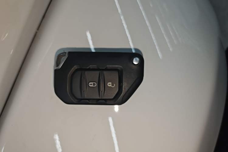 Used Jeep Gladiator 2023 3.6L Overland Interior 1