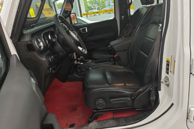 Used Jeep Gladiator 2023 3.6L Overland Left Front Seat