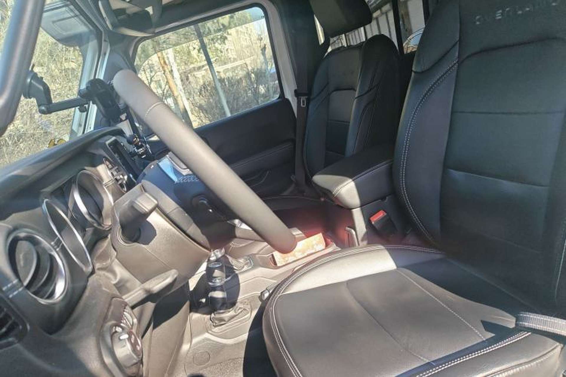 Used Jeep Gladiator 2024 3.6L Camping Edition Left Front Seat