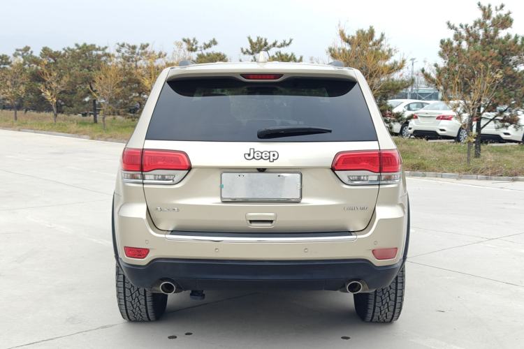 Used Jeep Grand Cherokee 2014 3.6L Elite Navigation Edition Exterior 4