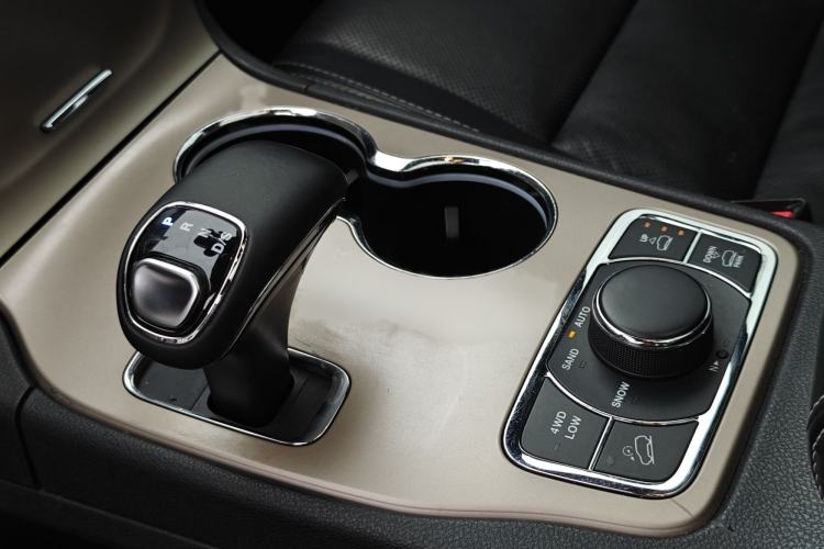 Used Jeep Grand Cherokee 2014 3.6L Elite Navigation Edition Gear Lever