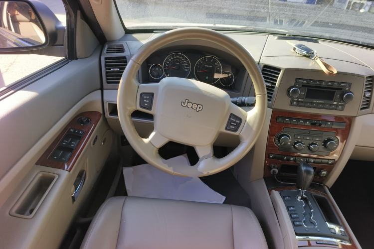 Used Jeep Grand Cherokee 2007 5.7L Steering Wheel