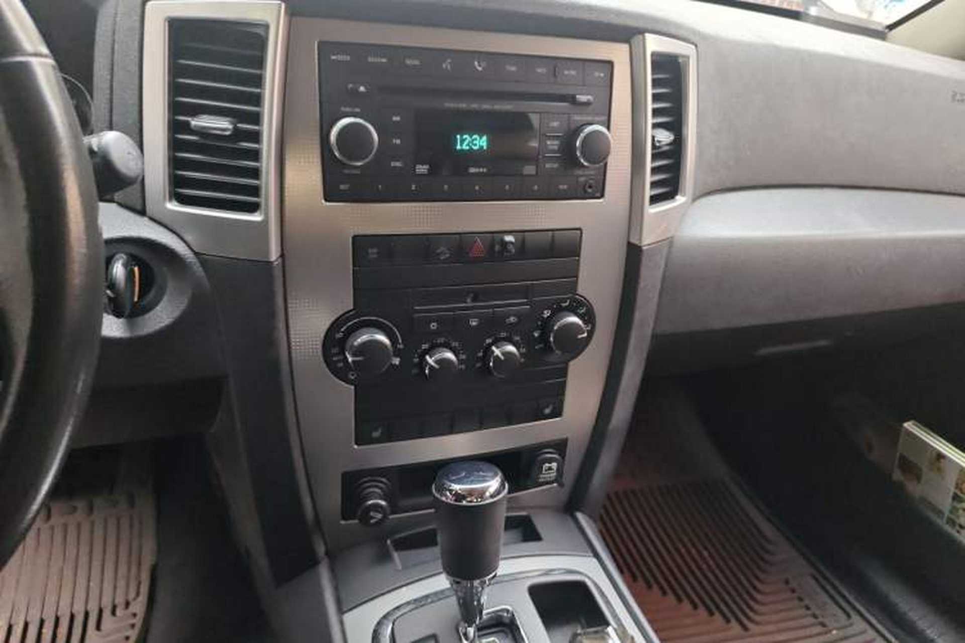 Used Jeep Grand Cherokee 2008 3.7L Audio And AC Panel