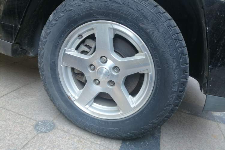Used Jeep Grand Cherokee 2008 3.7L Right Front Wheel Hub