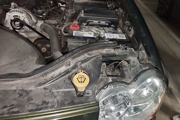Used Jeep Grand Cherokee 2008 3.7L Engine Bay Left