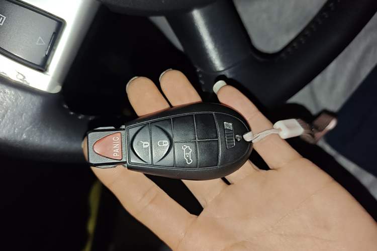 Used Jeep Grand Cherokee 2008 3.7L Vehicle Key