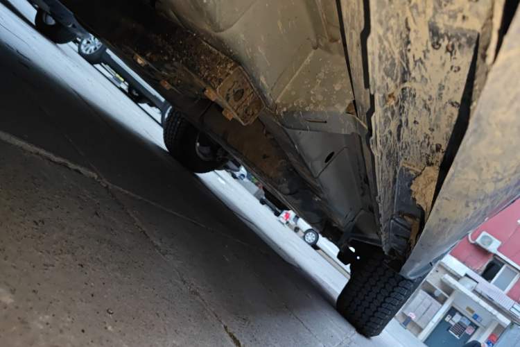 Used Jeep Grand Cherokee 2010 3.7L Chassis Front Left