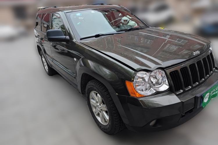 Used Jeep Grand Cherokee 2010 3.7L Front Right 45 Deg