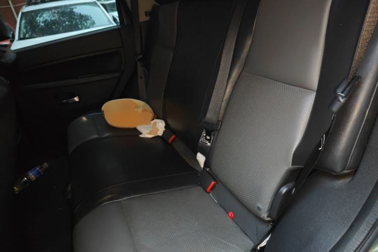 Used Jeep Grand Cherokee 2010 3.7L Left Rear Seat