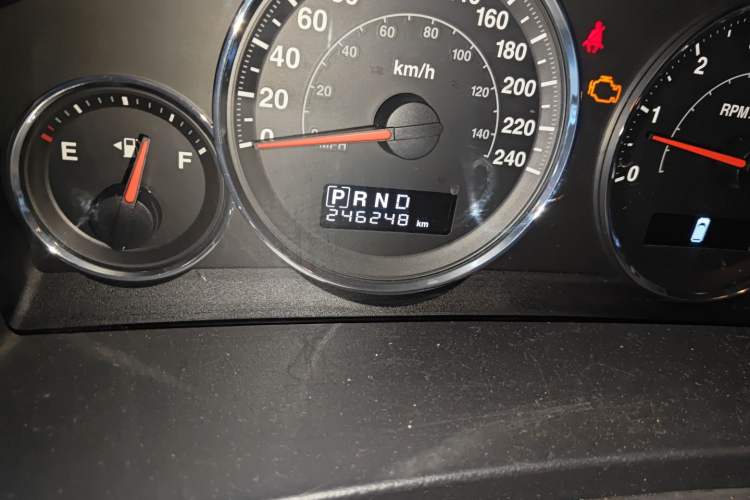 Used Jeep Grand Cherokee 2010 3.7L Odometer Close Up