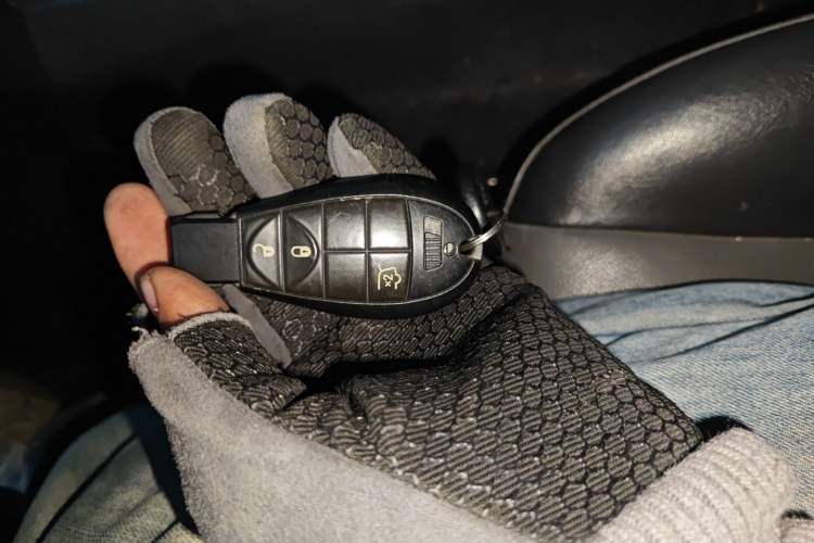 Used Jeep Grand Cherokee 2010 3.7L Vehicle Key