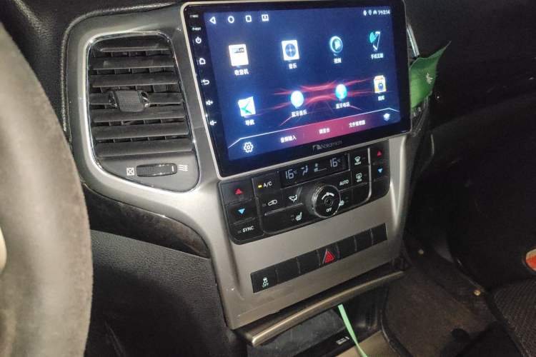Used Jeep Grand Cherokee  Audio And AC Panel