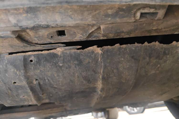 Used Jeep Grand Cherokee 2011 5.7L Flagship Navigation Edition Chassis Front