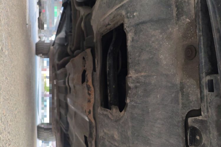 Used Jeep Grand Cherokee 2011 5.7L Flagship Navigation Edition Chassis Front