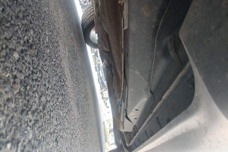 Used Jeep Grand Cherokee 2011 5.7L Flagship Navigation Edition Chassis Front Left