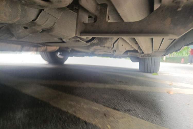 Used Jeep Grand Cherokee 2011 3.6L Luxury Navigation Edition Chassis Rear Right
