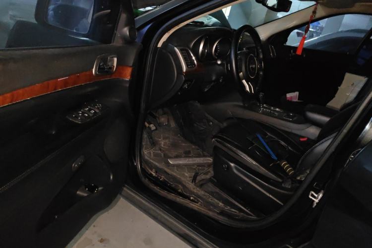 Used Jeep Grand Cherokee 2011 3.6L Luxury Edition Driver Seat