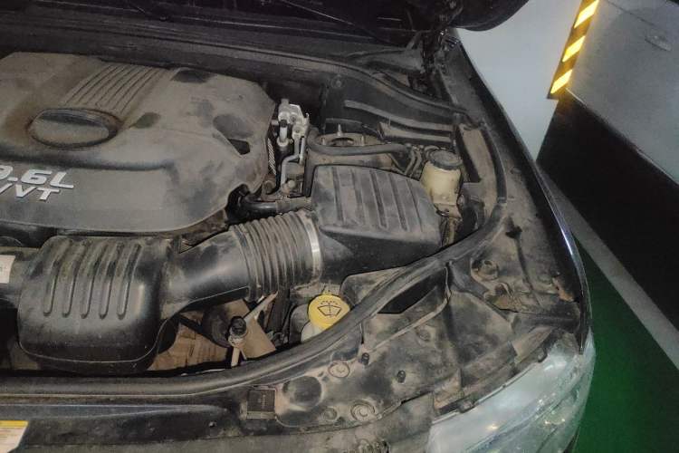 Used Jeep Grand Cherokee  Engine Bay Left