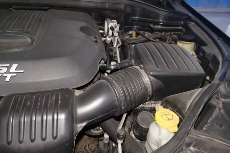 Used Jeep Grand Cherokee  Engine Bay Left