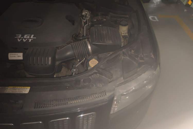 Used Jeep Grand Cherokee 2011 Revised 3.6L Flagship Edition Engine Bay Left