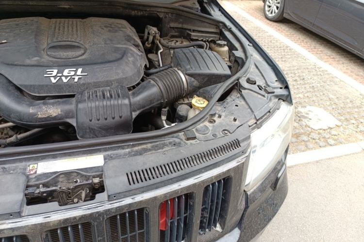 Used Jeep Grand Cherokee 2011 Revised 3.6L Classic Edition Engine Bay Left