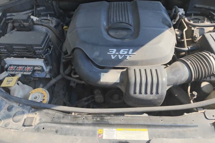 Used Jeep Grand Cherokee 2011 Revised Version 3.6L Comfort Edition Engine Bay