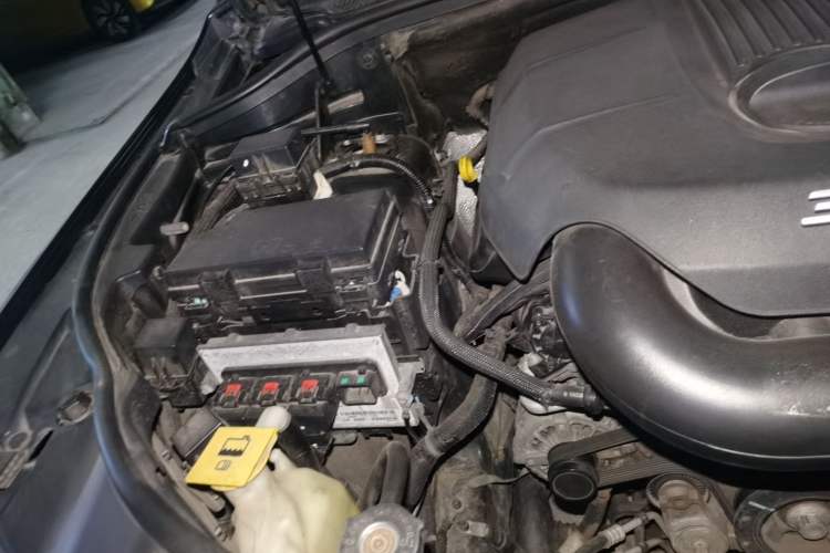 Used Jeep Grand Cherokee  Engine Bay Right