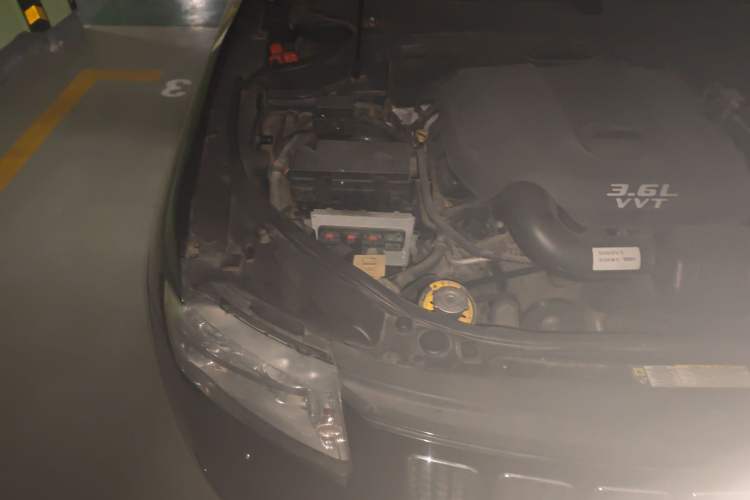 Used Jeep Grand Cherokee 2011 Revised 3.6L Flagship Edition Engine Bay Right