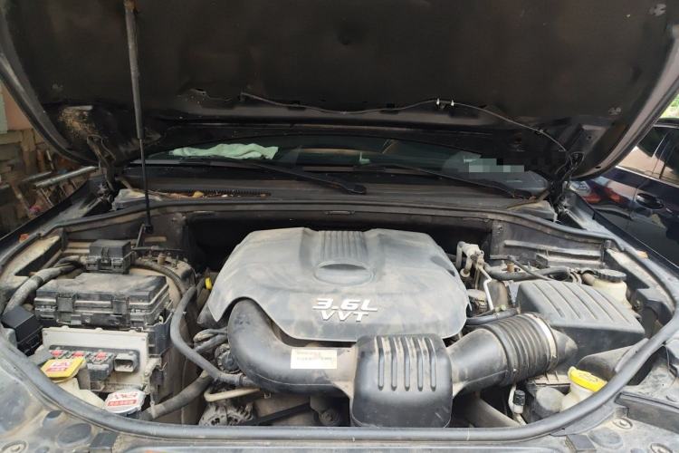 Used Jeep Grand Cherokee 2011 3.6L Flagship Edition Engine Bay
