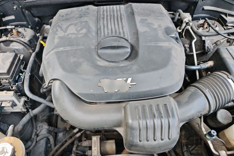 Used Jeep Grand Cherokee 2011 3.6L Luxury Navigation Edition Engine Bay
