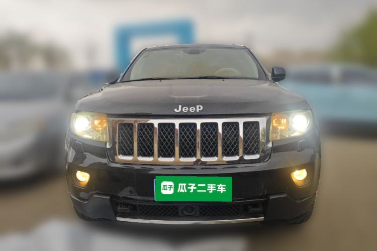 Used Jeep Grand Cherokee 2011 5.7L Flagship Navigation Edition Front