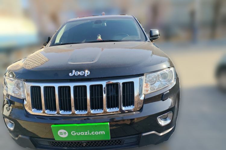 Used Jeep Grand Cherokee 2011 3.6L Comfort Edition Front